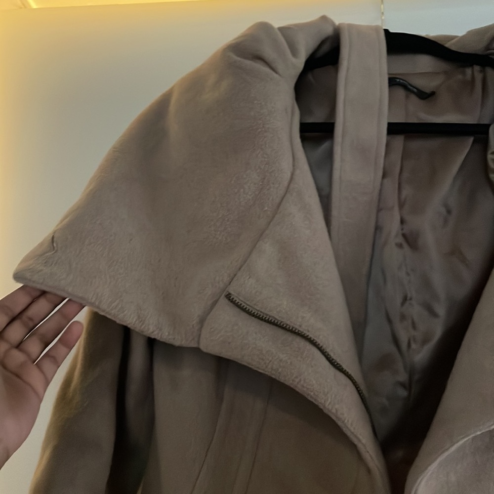 Tan coat - Picture 2 of 3